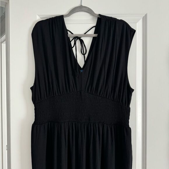 Black Sleeveless Jumpsuit - Picture 3 of 5